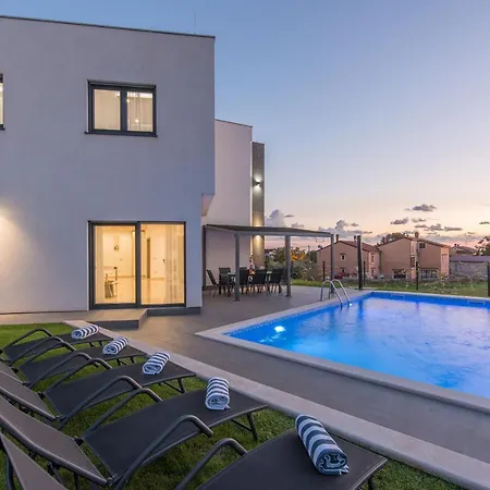 Сasa de vacaciones Villa Noa Kaštelir